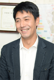 インタビュアー 山本隆弘(元バレーボール選手)
