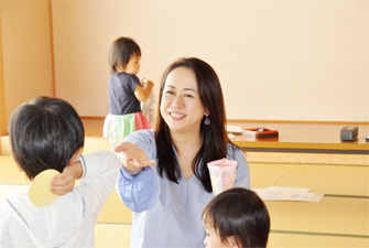 褒めて伸ばしながら英語力を培う