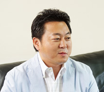 大相撲解説者／スポーツキャスター 舞の海秀平