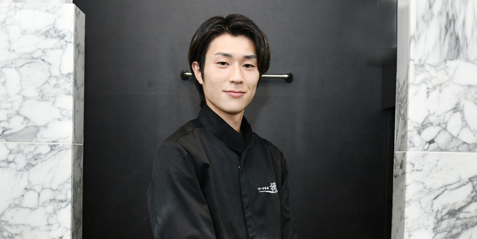 完全個室の非日常空間で 三田和牛ステーキを堪能
ステーキ懐石 禅 店主 髙井悠吾 完全個室の非日常空間で 三田和牛ステーキを堪能
ステーキ懐石 禅 店主 髙井悠吾