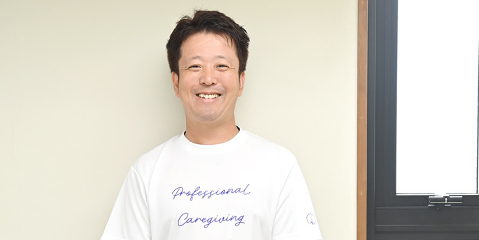 現場で奇跡を起こす プロの介護職を養成
合同会社小森塾 代表 小森 敏雄 現場で奇跡を起こす プロの介護職を養成
合同会社小森塾 代表 小森 敏雄