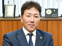 株式会社マルトミ工業 代表取締役 富本哲男