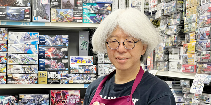 模型の楽しみが詰まった　モデラーメイド在籍の店
まつり堂模型店 代表 中西貴之